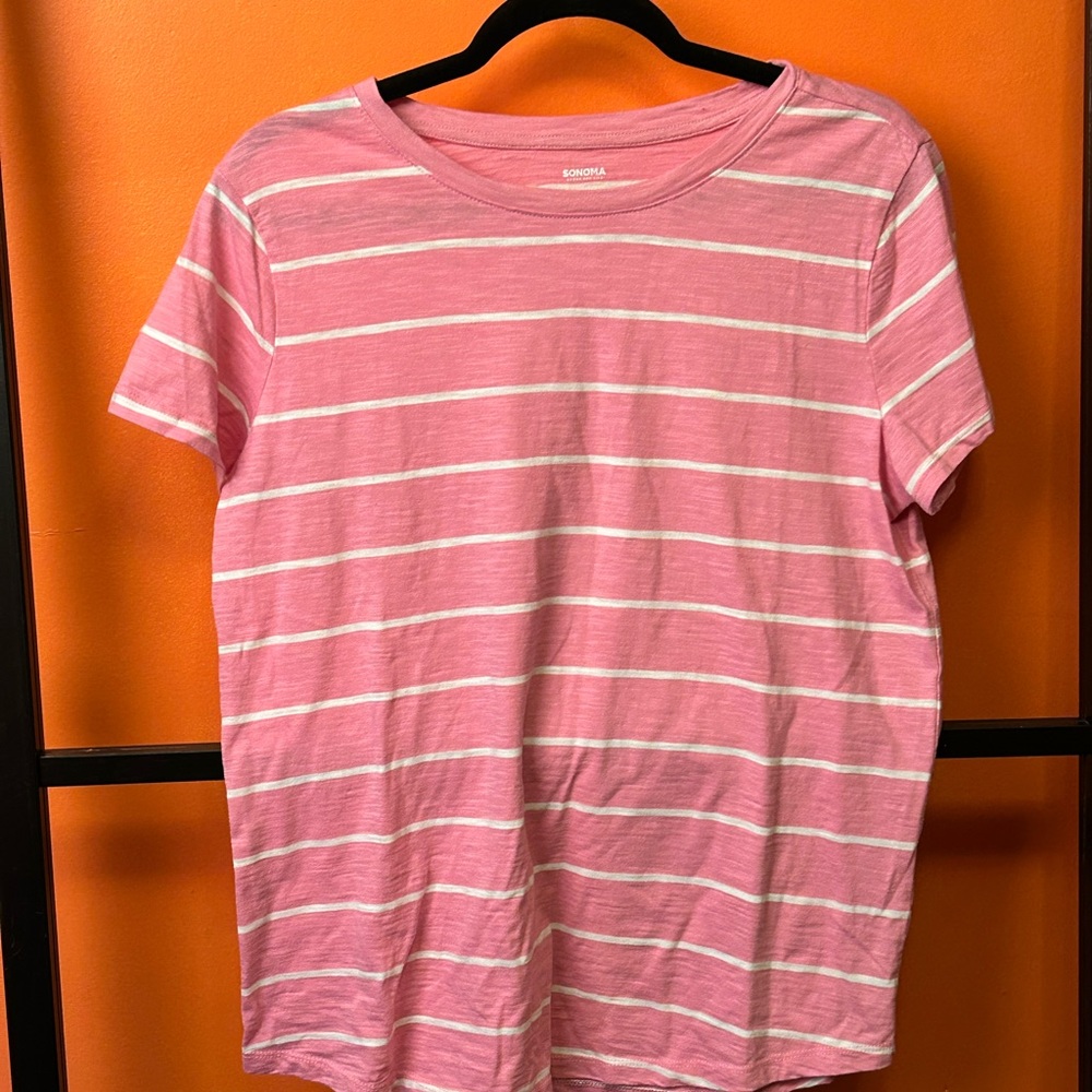 💚💚5/25💚💚Sonoma Pink White Striped Tee Everyday Basic Casual Soft Short Sleeve L